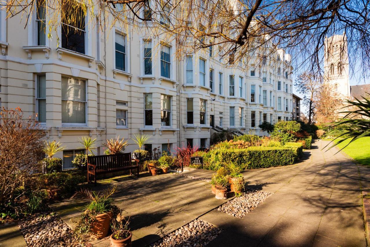 Apartament Canguroproperties - Pinehurst Court Londra
